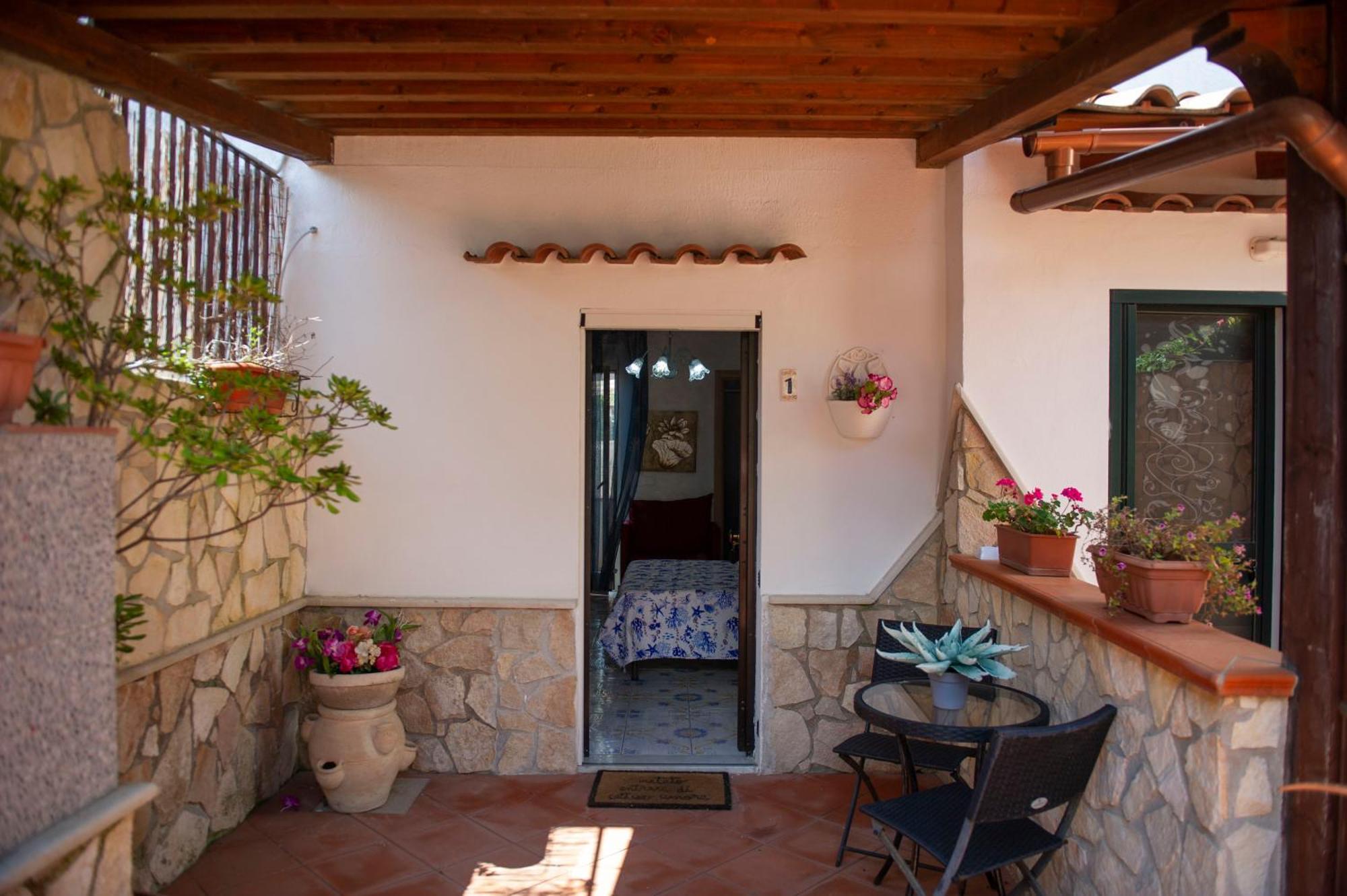 B&B Appartamenti L'Anfora Sperlonga Exterior photo